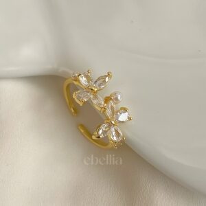 Dainty Daisy Tine Ring