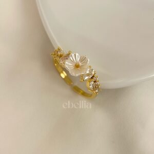 The Summer's Kiss Ring