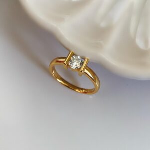 The Minimalist Solitaire